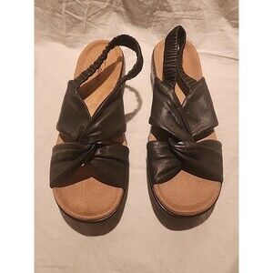Trotters women’s Nella slingback black leather sandals size 10 M